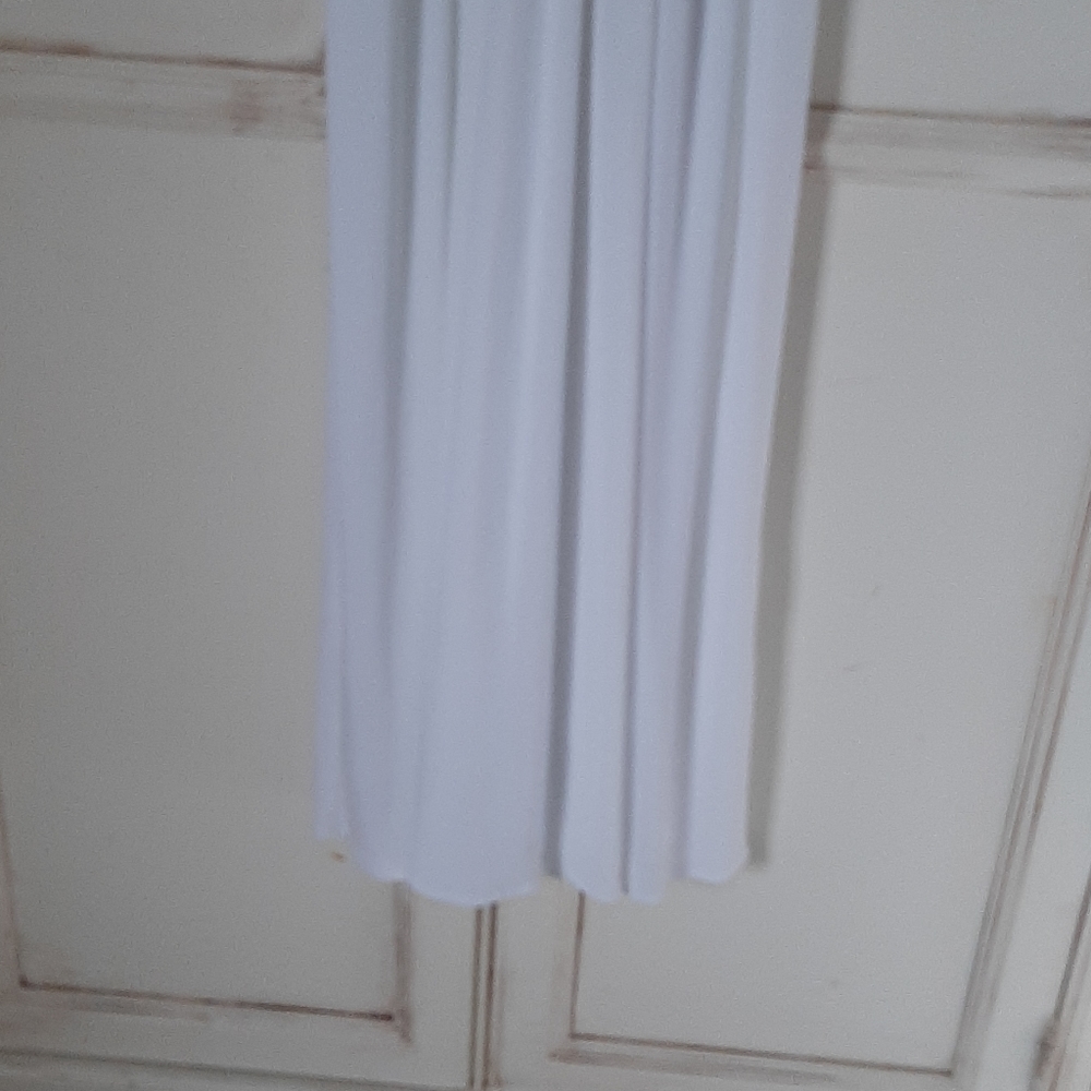 Dress - Picture 2 of 8